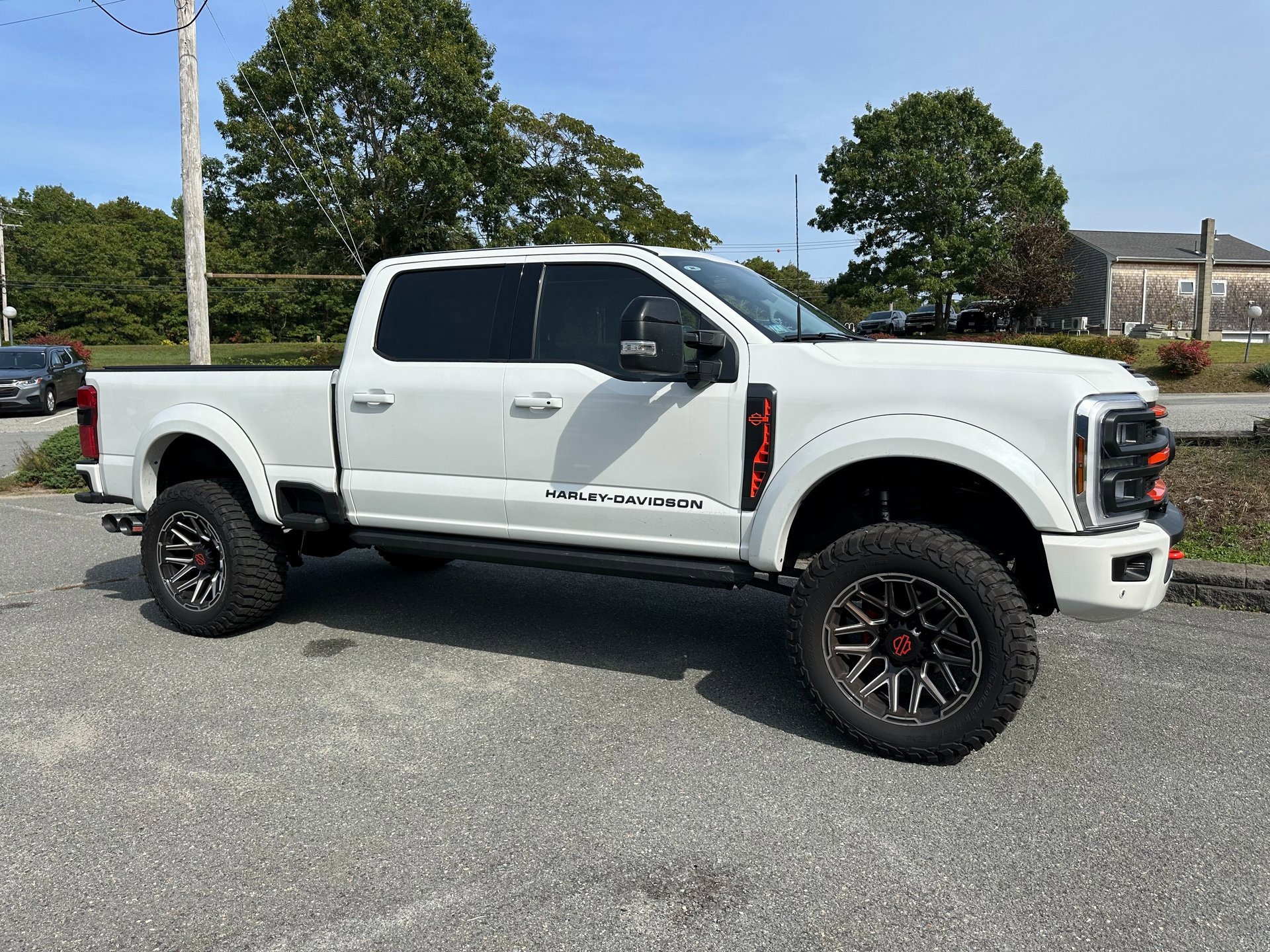 Used 2024 Ford F250 Lariat w/ Lariat Ultimate Package image 9