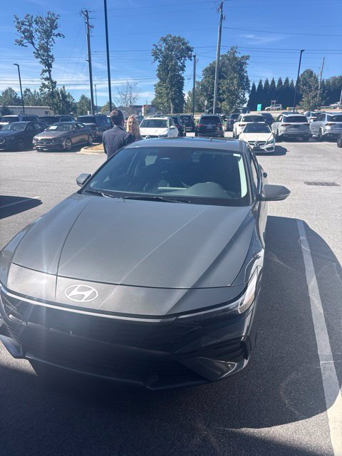 Used 2024 Hyundai Elantra Limited