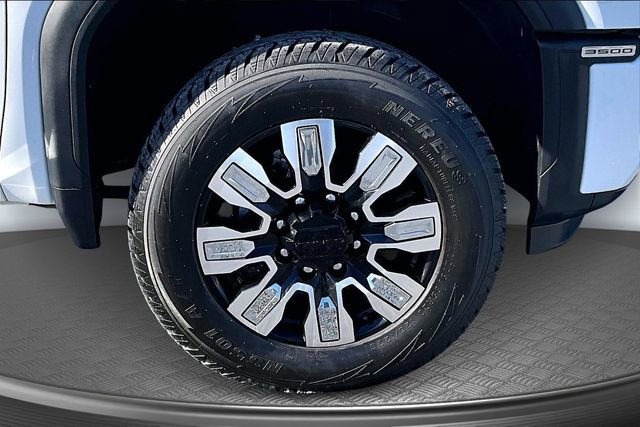 Used 2025 GMC Sierra 3500 Denali w/ Denali Reserve Package image 34