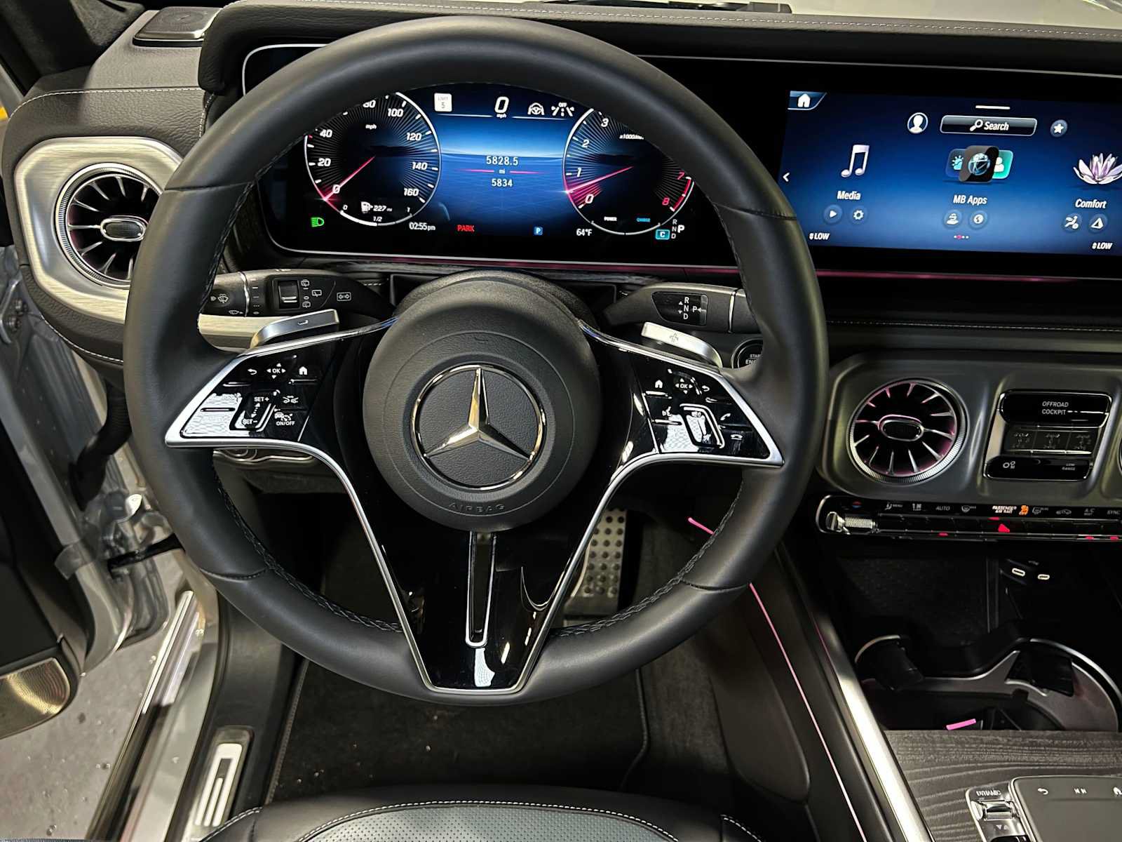 Used 2025 Mercedes-Benz G 550 image 28