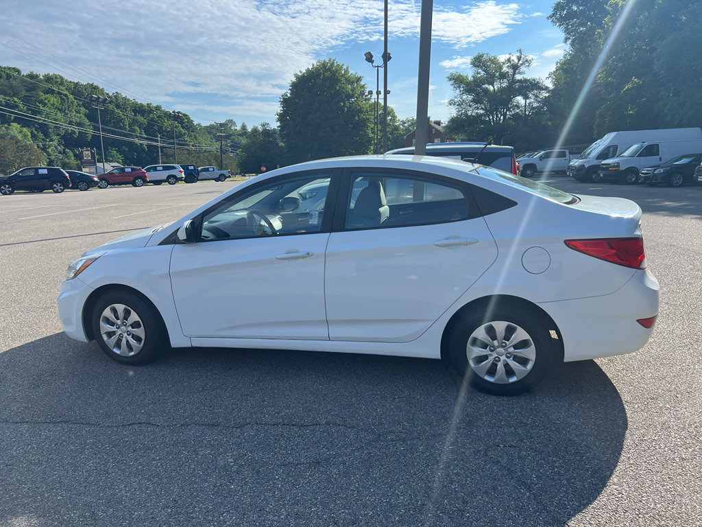Used 2016 Hyundai Accent SE FWD image 7
