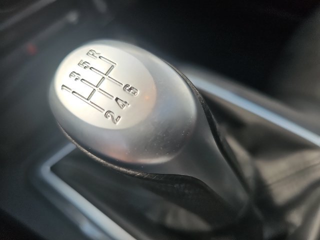 Used 2009 Dodge Challenger SRT8 w/ SRT Option Group II RWD image 24