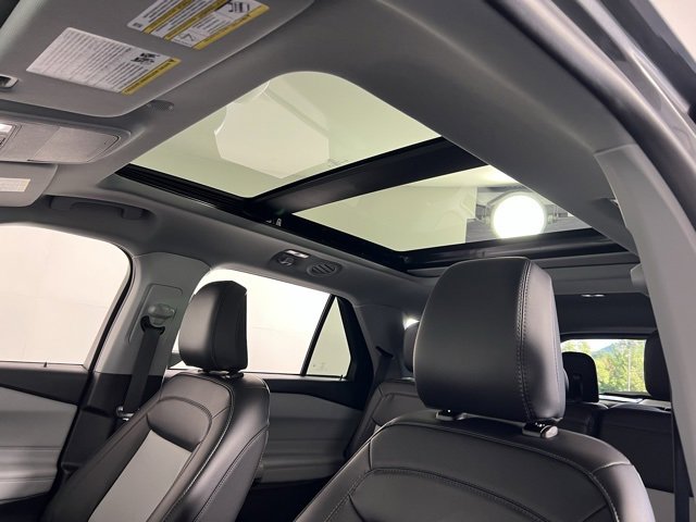 Used 2023 Ford Explorer XLT w/ XLT Sport Appearance Package image 22