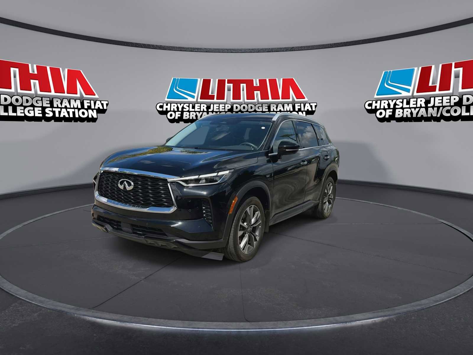 Used 2023 INFINITI QX60 Luxe image 3