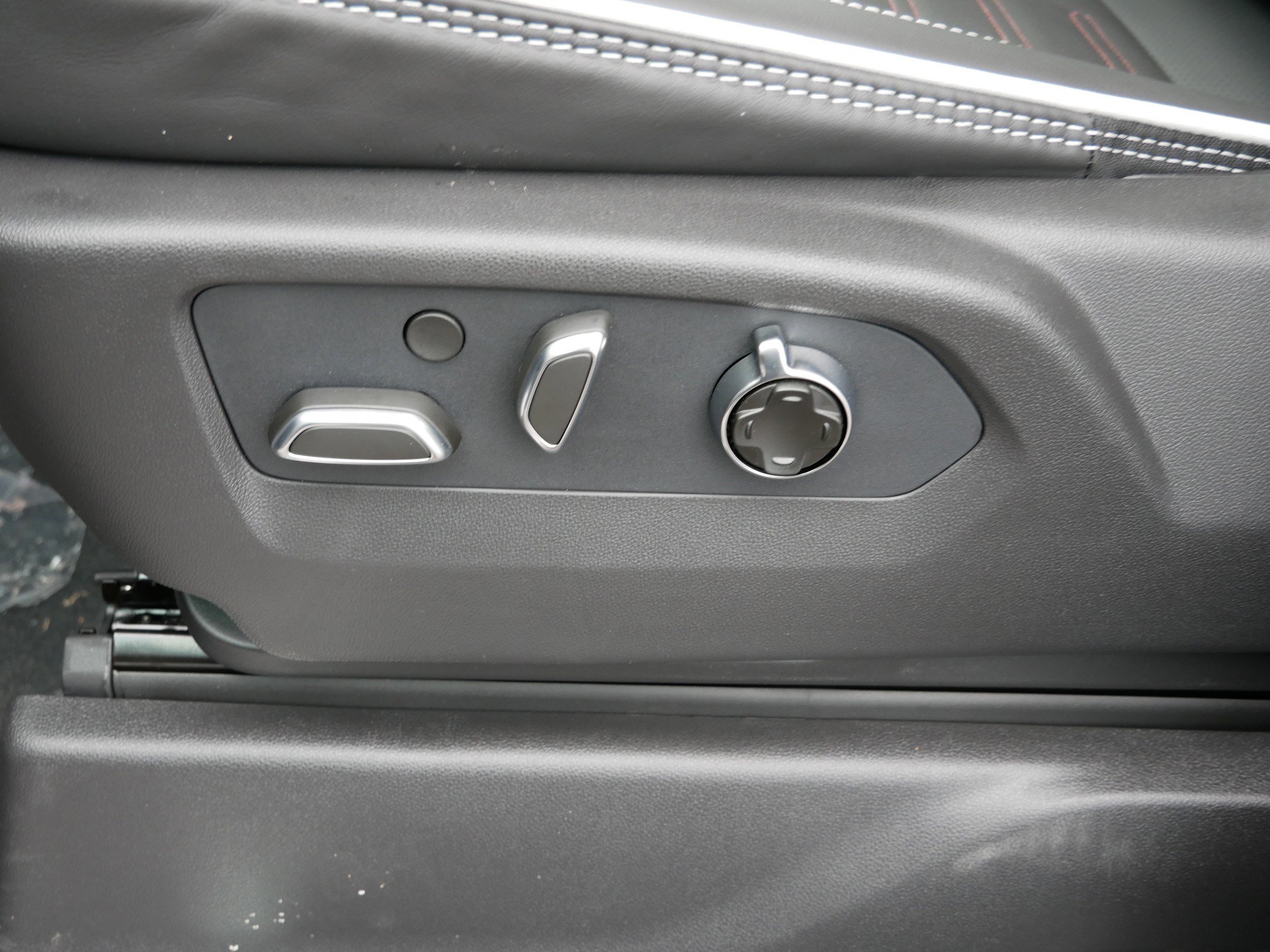 New 2026 GMC Sierra 2500 AT4X image 17