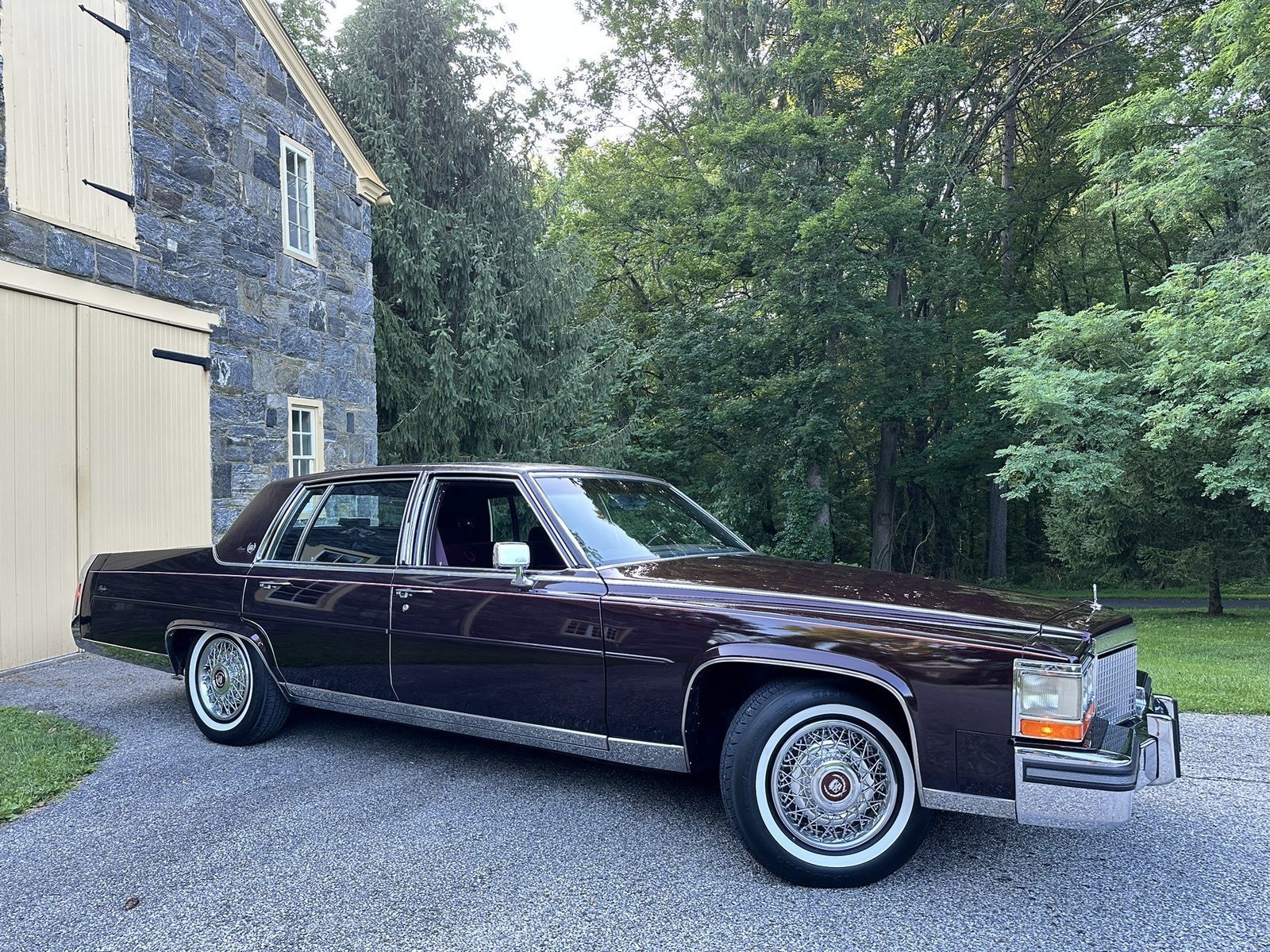 Used 1987 Cadillac Brougham RWD image 31