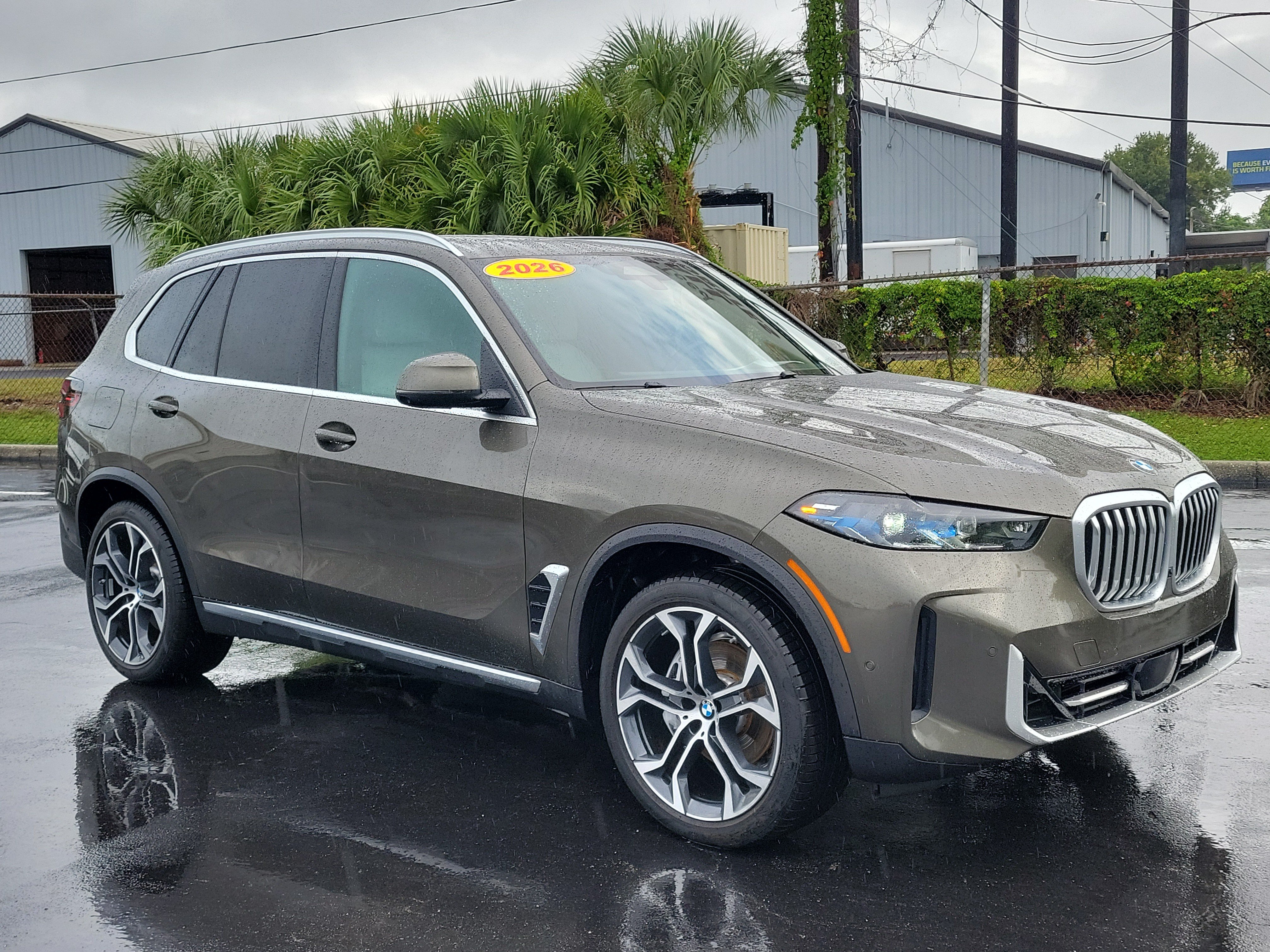Used 2026 BMW X5 xDrive40i w/ Executive Package AWD/4WD image 2