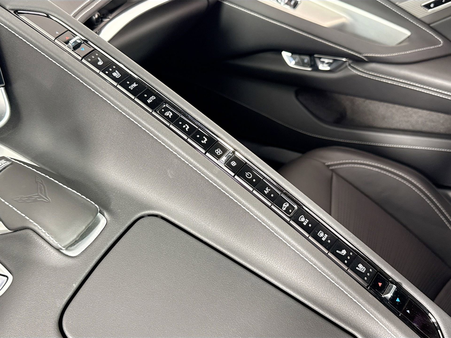 Used 2020 Chevrolet Corvette Stingray Preferred Conv w/ 2LT Preferred Equipment Group image 12