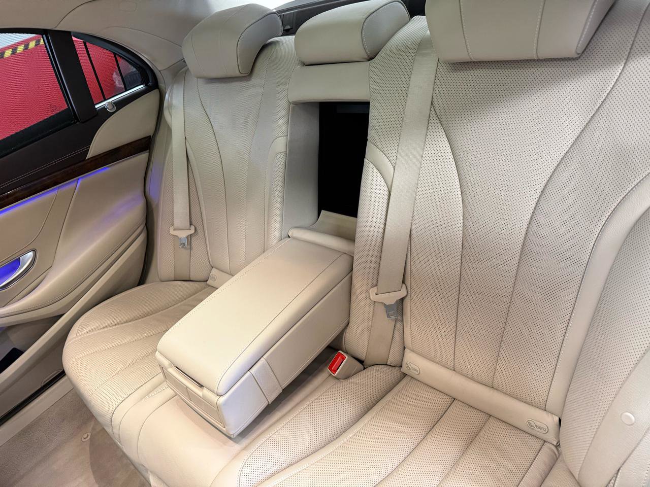 Used 2015 Mercedes-Benz S 550 4MATIC Sedan image 33