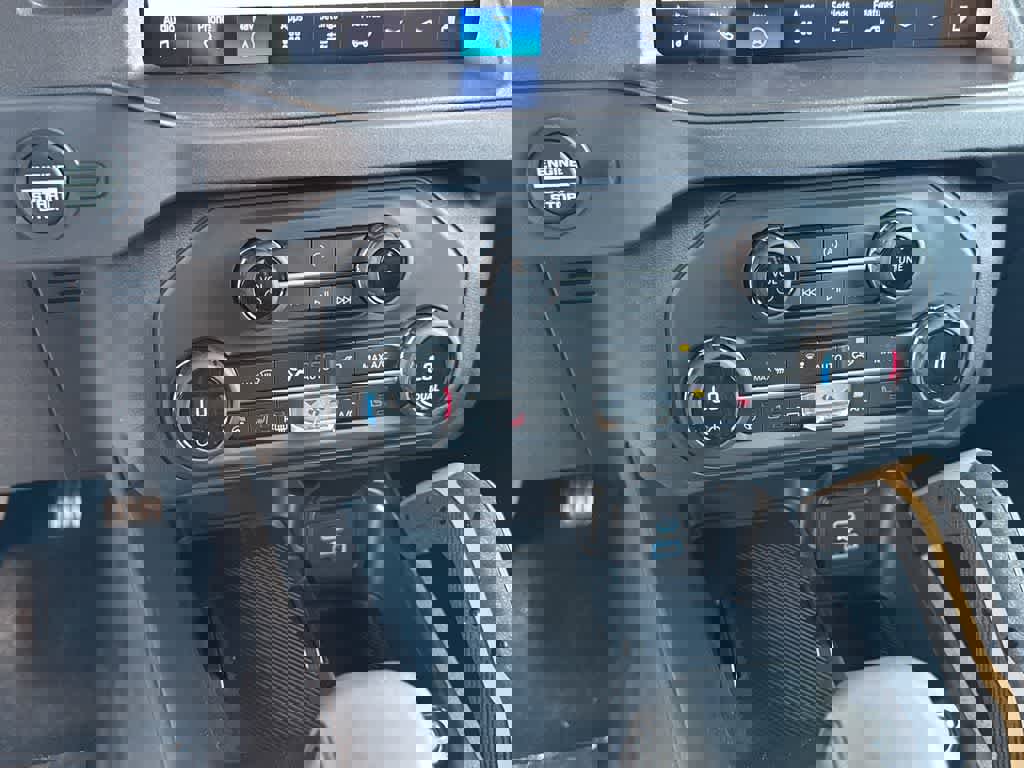 New 2025 Ford Bronco Badlands image 29