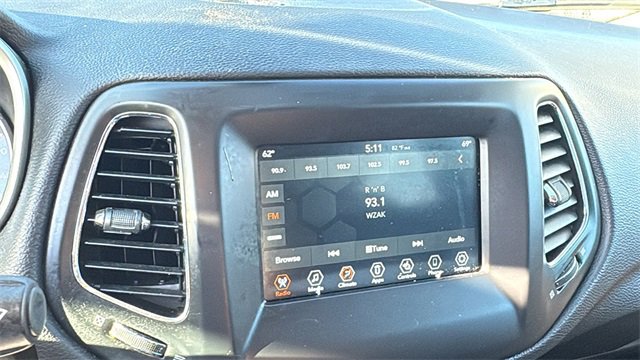 Used 2020 Jeep Compass Latitude w/ Cold Weather Group image 12