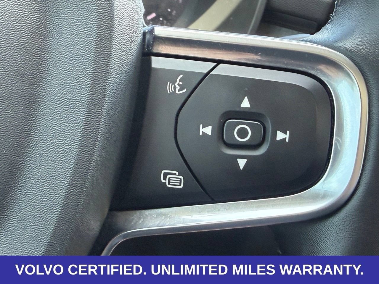 Certified 2026 Volvo XC40 B5 Plus AWD/4WD image 16