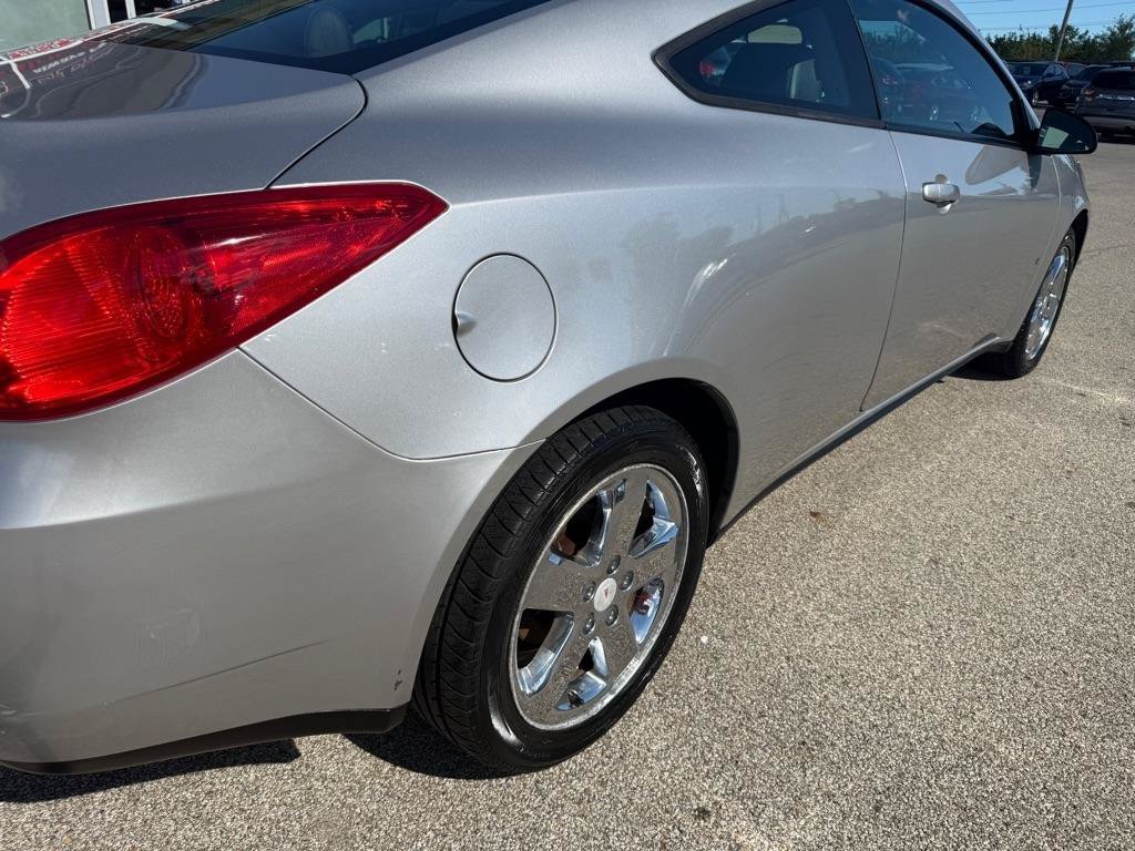 Used 2008 Pontiac G6 GT w/ Premium Package FWD image 8