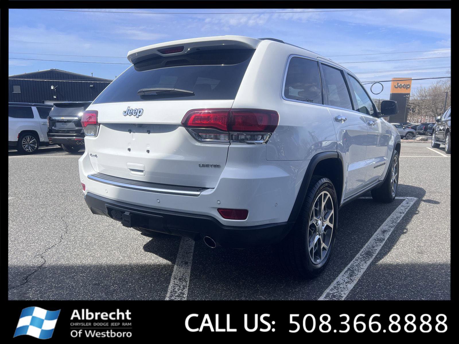 Used 2022 Jeep Grand Cherokee Limited w/ Trailer Tow Group IV image 5