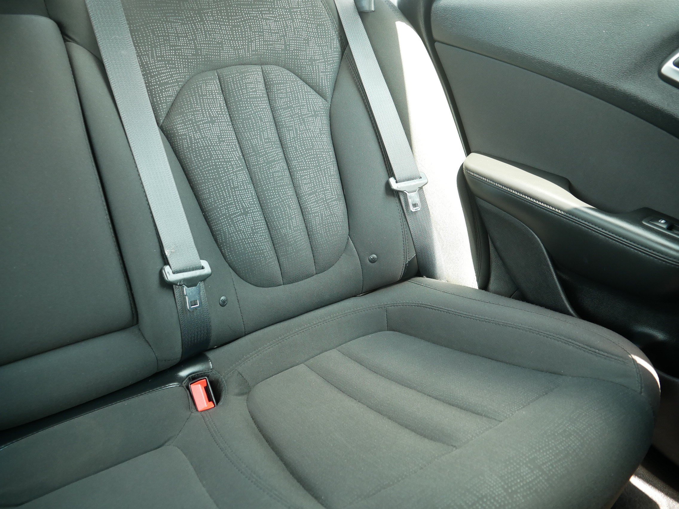 Used 2016 Chrysler 200 Limited w/ Convenience Group FWD image 14