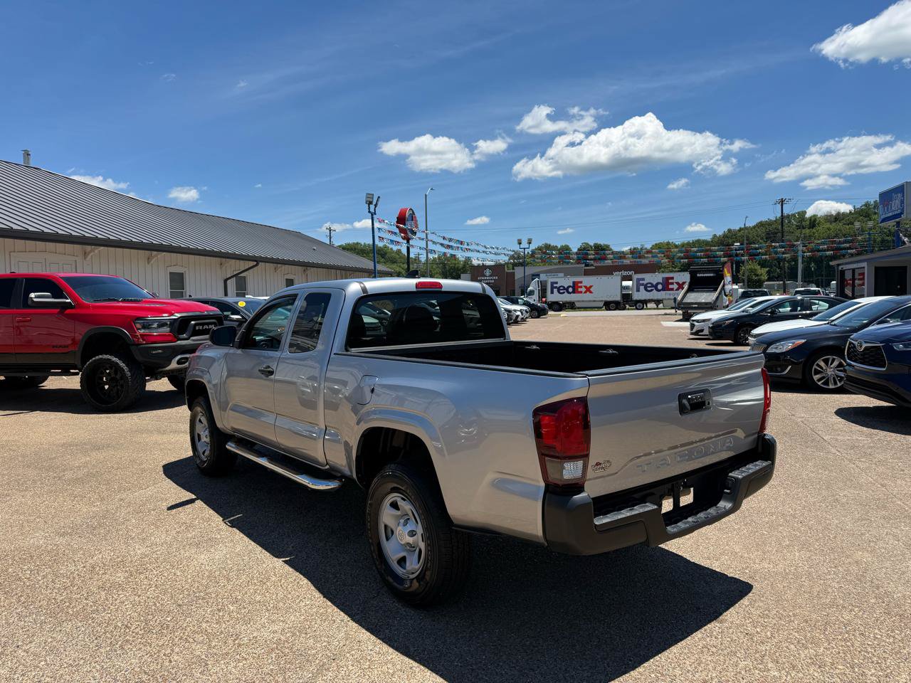 Used 2021 Toyota Tacoma SR RWD image 4