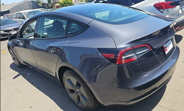 Used 2023 Tesla Model 3 Standard Range RWD image 5