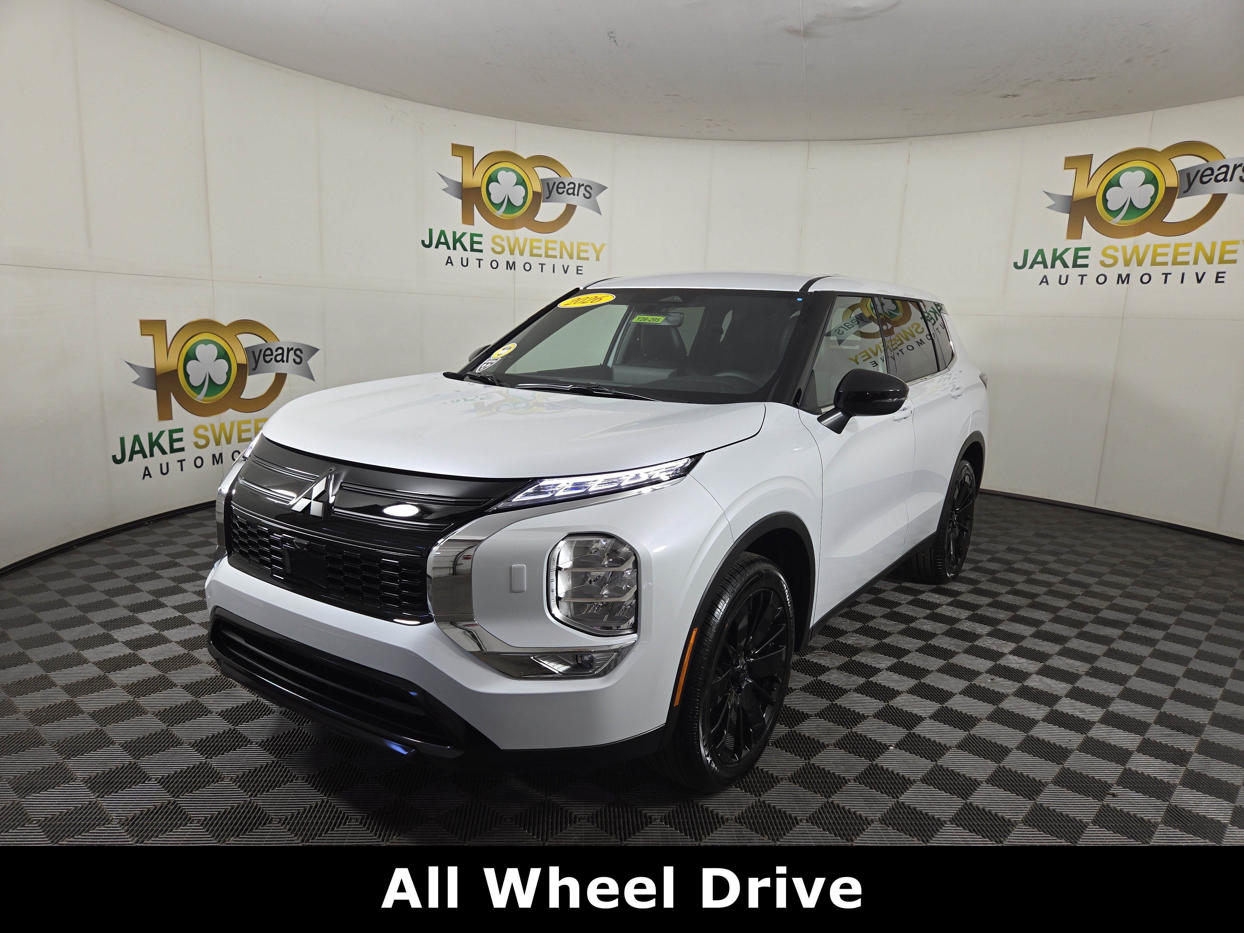 New 2026 Mitsubishi Outlander LE AWD/4WD image 3