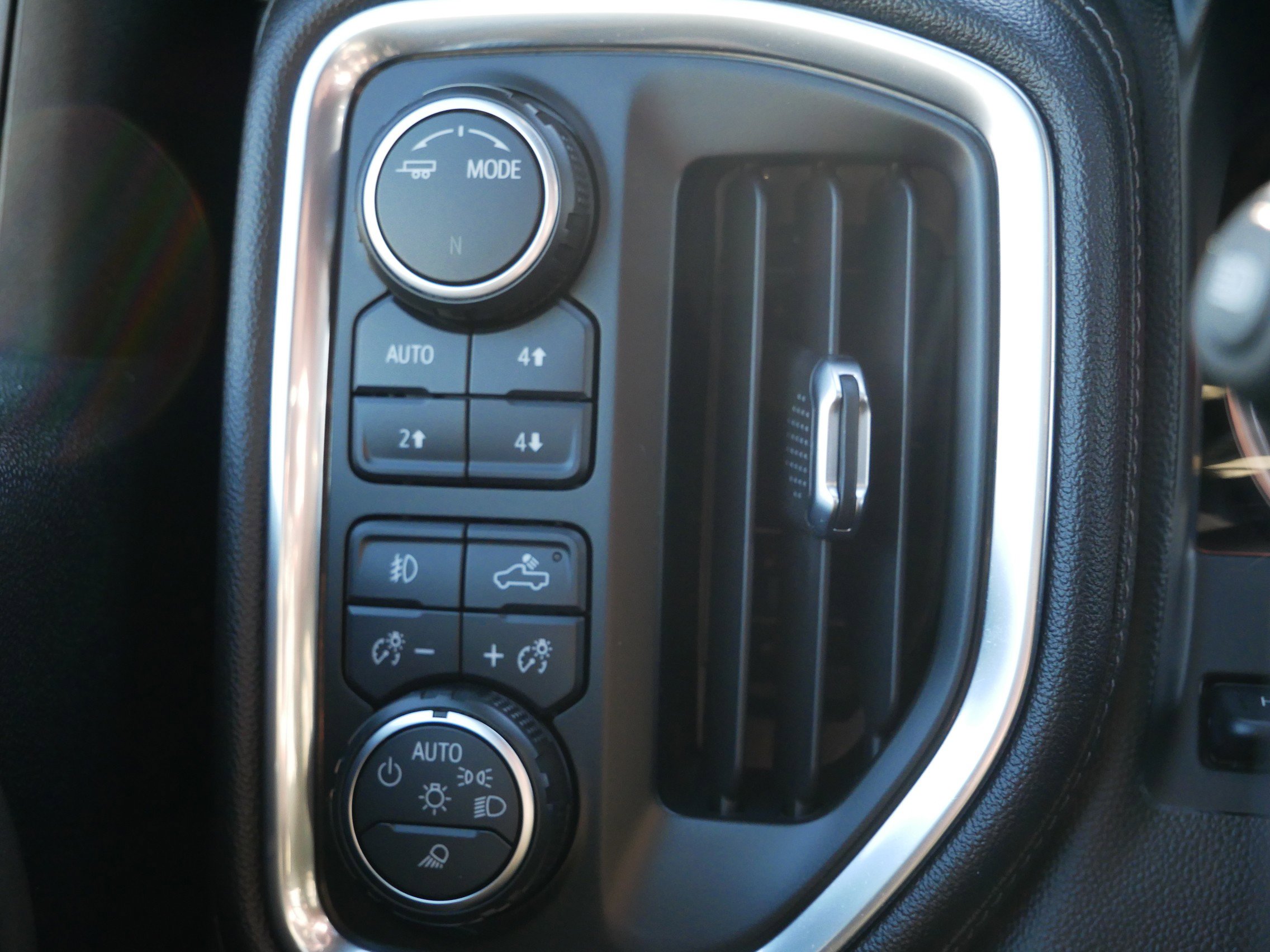 Used 2021 Chevrolet Silverado 2500 High Country w/ Z71 Off-Road Package image 22