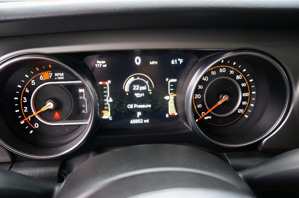 Used 2023 Jeep Wrangler Sahara image 15