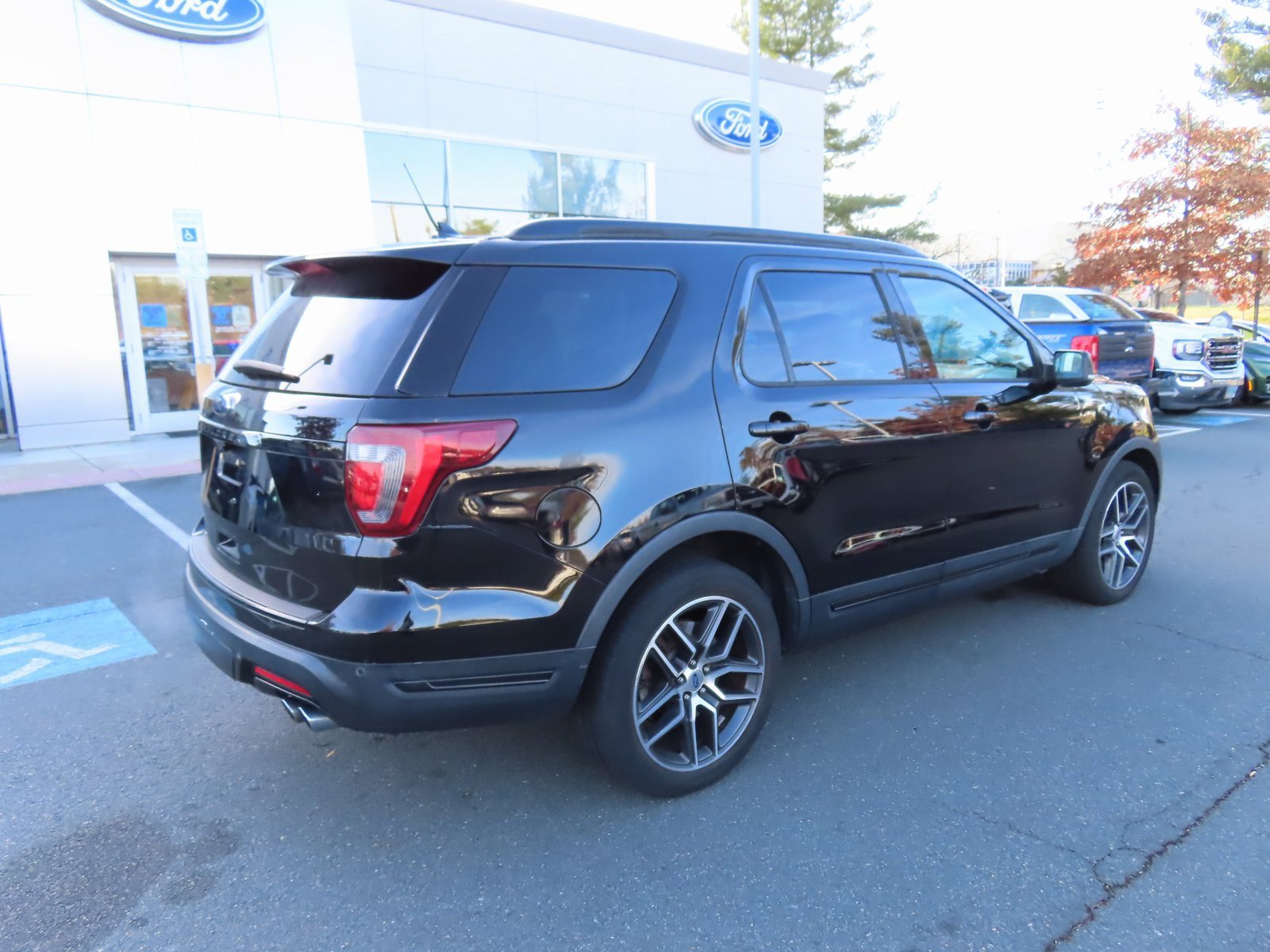 Used 2018 Ford Explorer Sport w/ Equipment Group 401A image 5