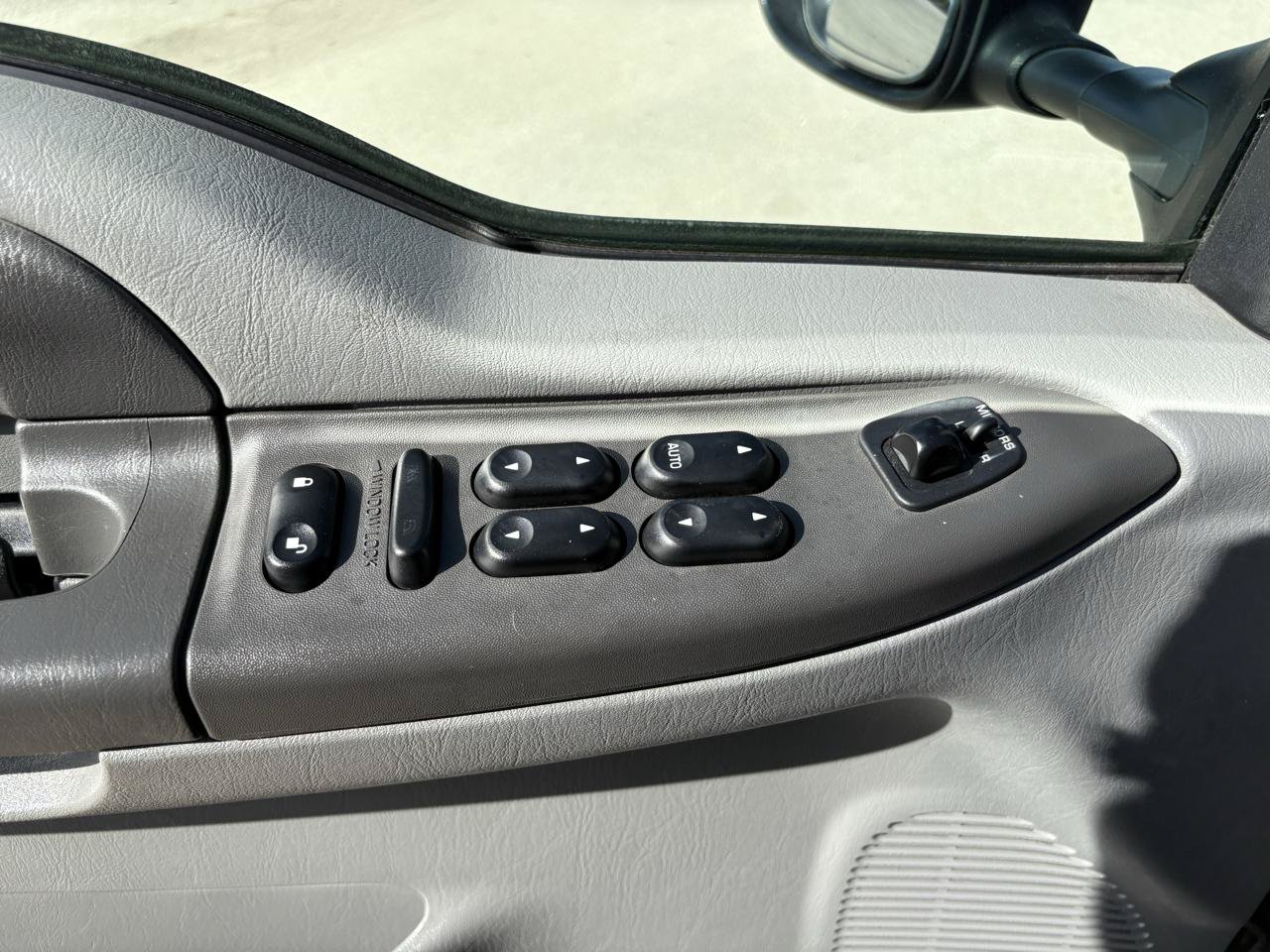 Used 2004 Ford F250 XLT RWD image 29