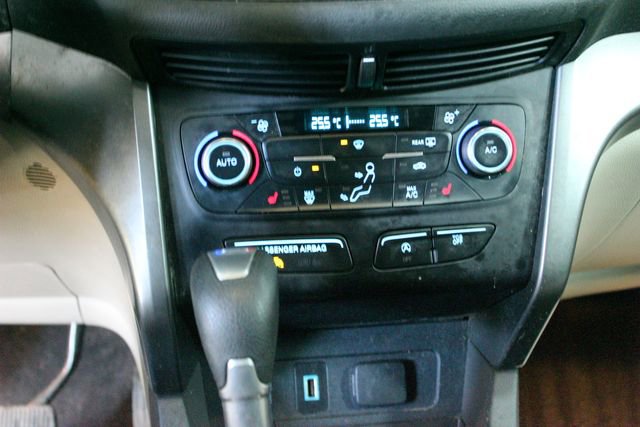 Used 2017 Ford Escape SE w/ Equipment Group 201A image 20