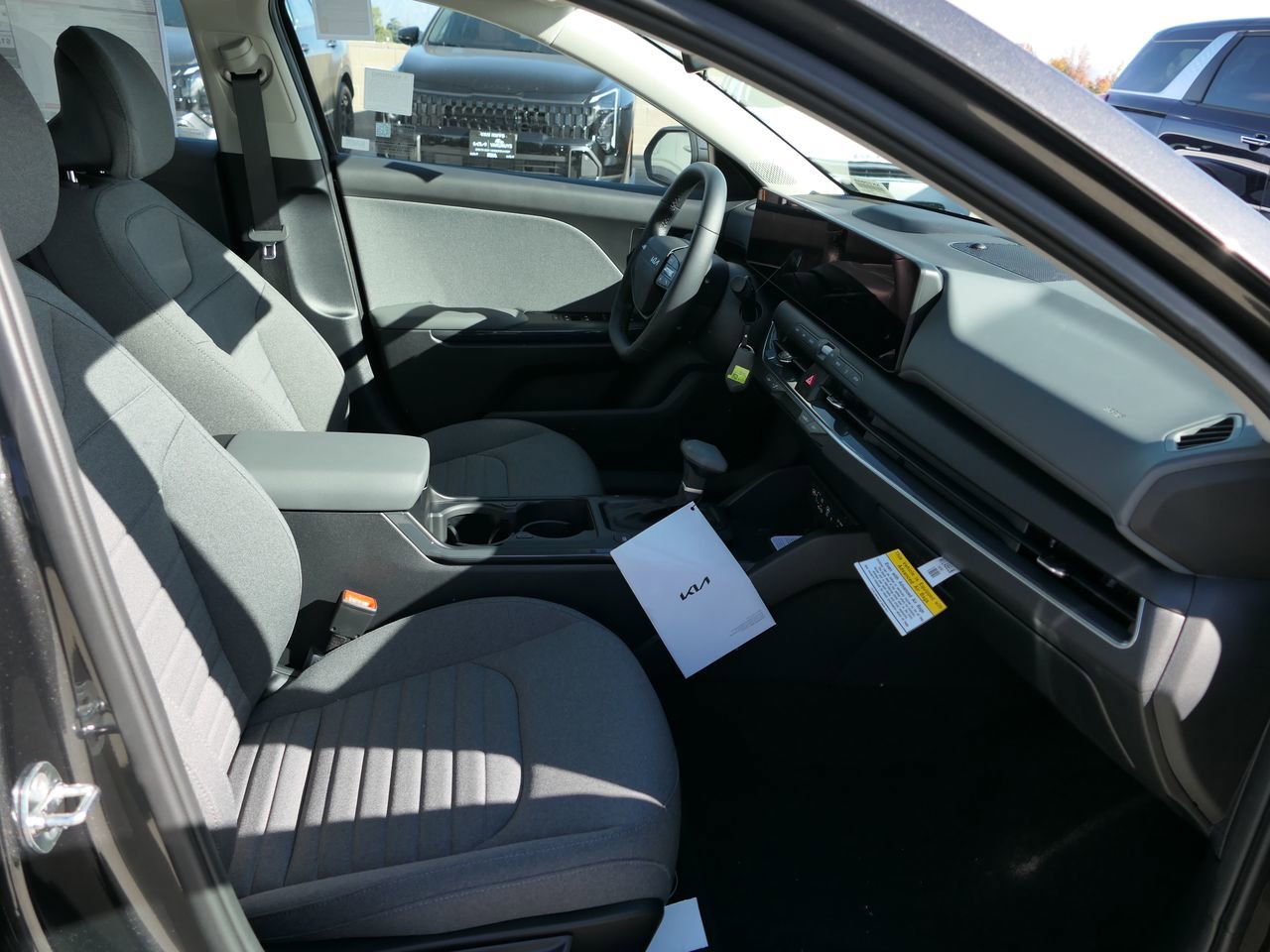 New 2025 Kia K4 EX image 22