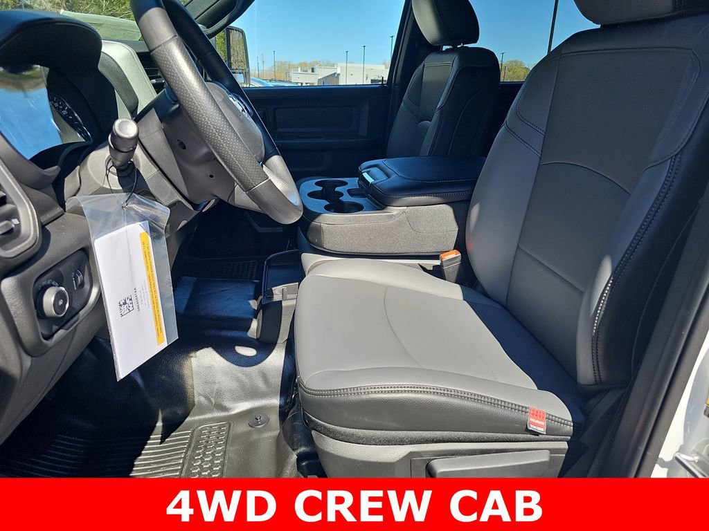 New 2024 RAM 5500 Tradesman w/ Chrome Appearance Group image 14