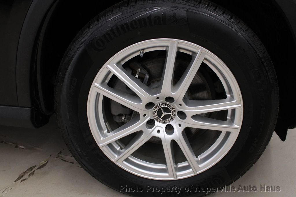 Used 2025 Mercedes-Benz GLC 300 4MATIC image 36