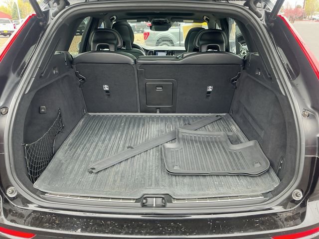Used 2018 Volvo XC60 T8 R-Design w/ Convenience Package AWD/4WD image 28