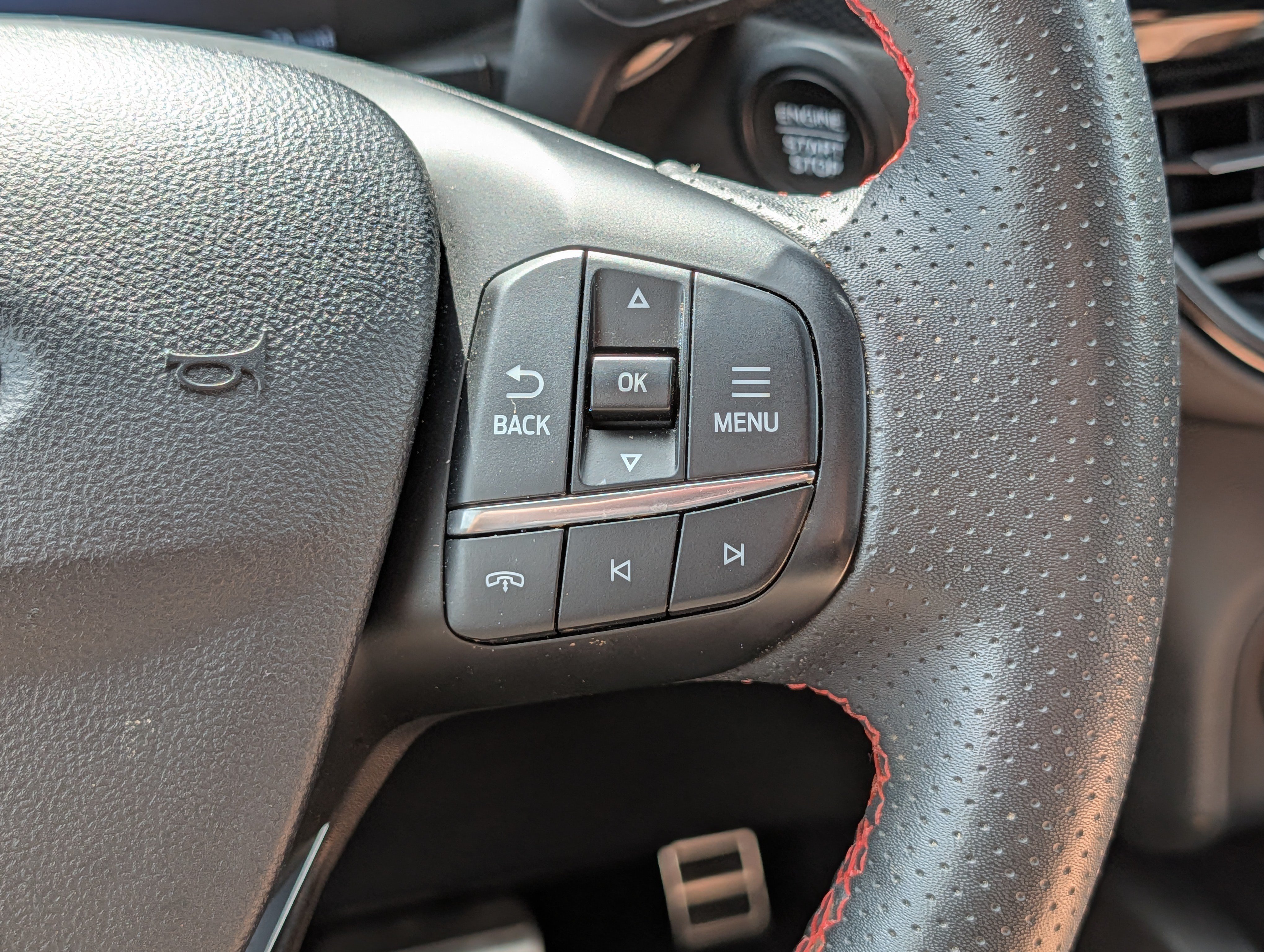 Used 2023 Ford Escape ST-Line Select AWD/4WD image 30