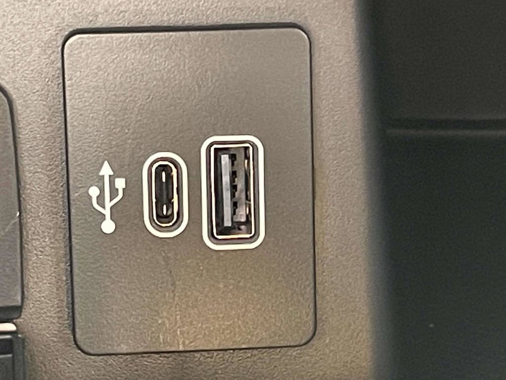 New 2025 Ford Explorer Active image 23