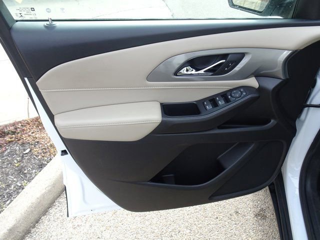 Certified 2022 Chevrolet Traverse LS image 12