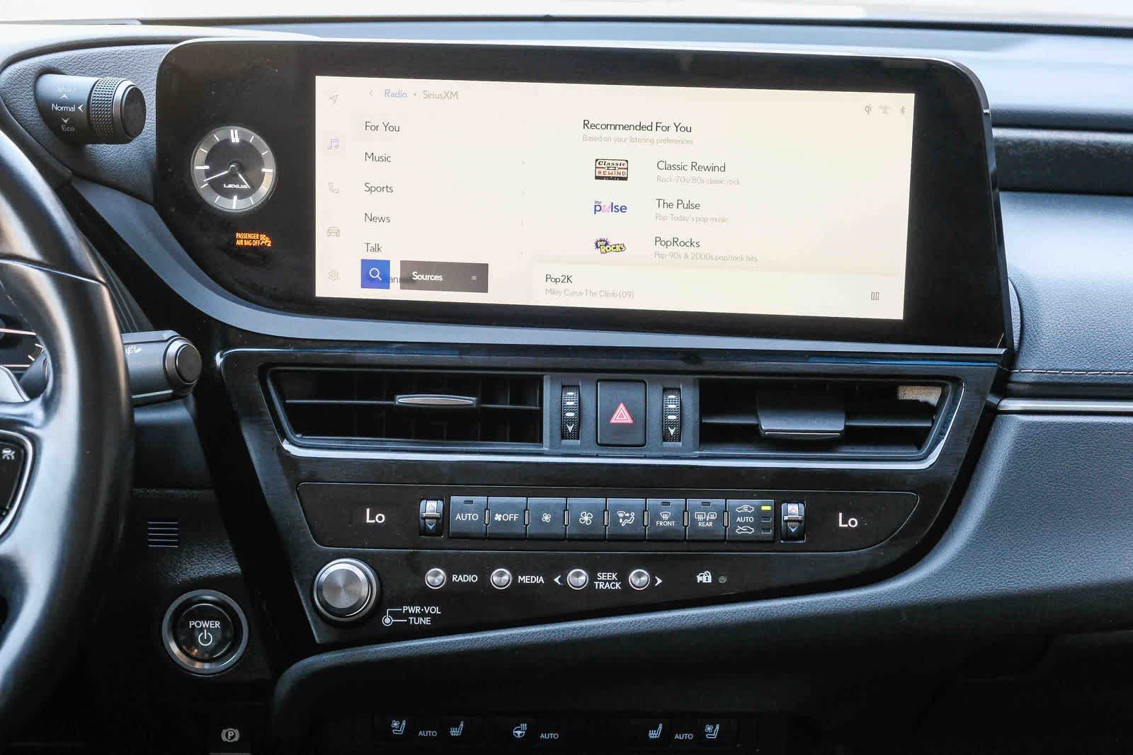 Used 2025 Lexus ES 300h w/ Premium Package FWD image 14