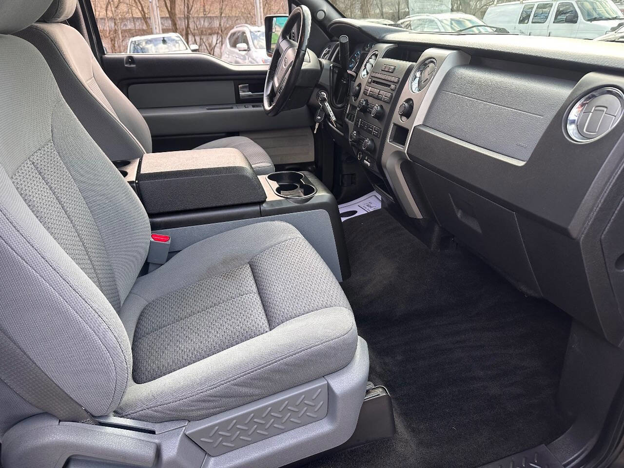 Used 2012 Ford F150 XLT w/ XLT Chrome Pkg AWD/4WD image 8