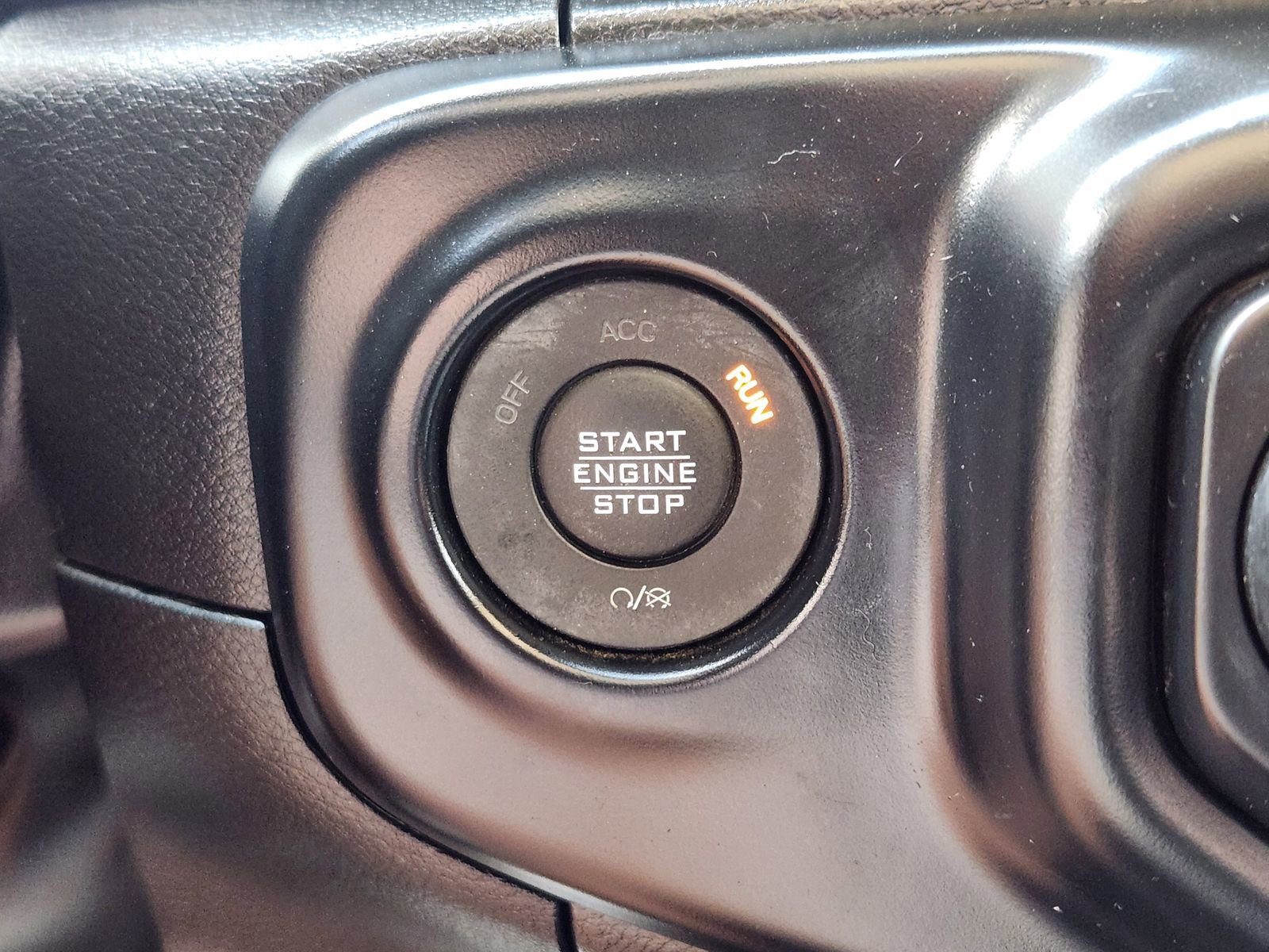 Used 2022 Jeep Wrangler Unlimited Rubicon 4xe w/ Cold Weather Group AWD/4WD image 23