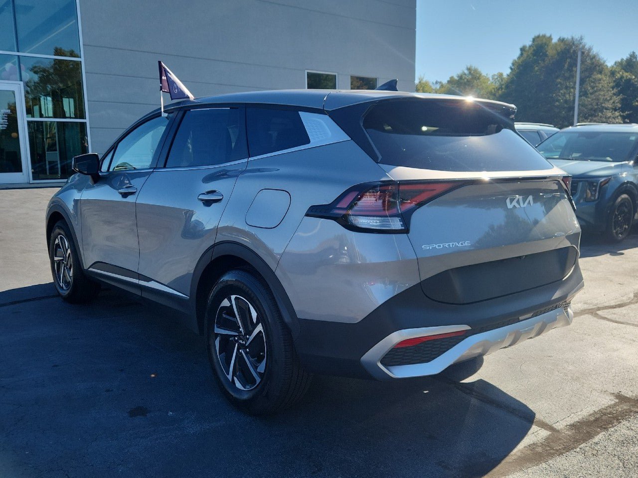 Certified 2025 Kia Sportage LX FWD image 5