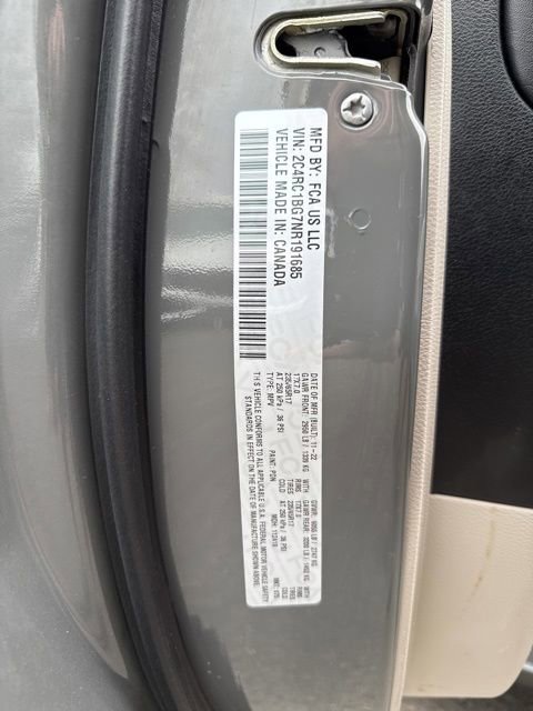 Used 2022 Chrysler Pacifica Touring-L FWD image 22