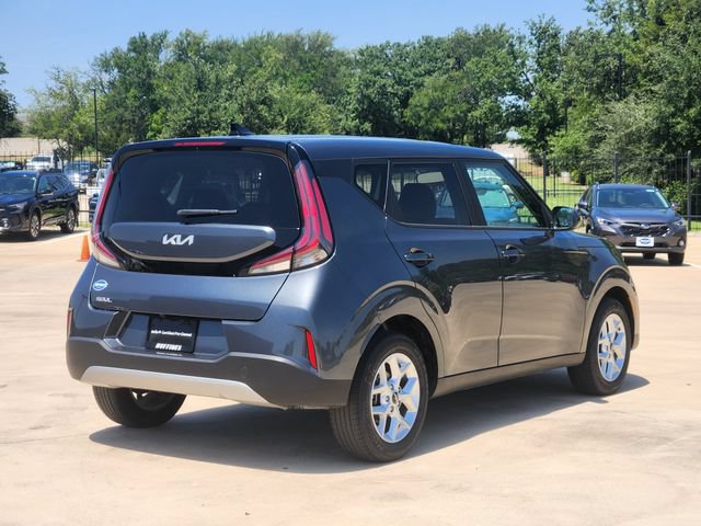 Certified 2025 Kia Soul LX w/ LX Technology Package FWD image 7