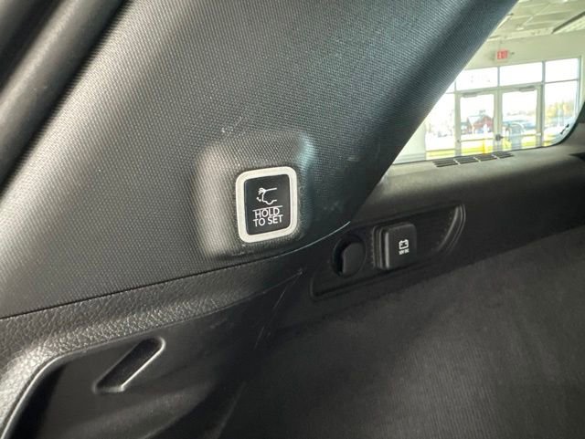 Used 2025 Jeep Grand Cherokee Summit AWD/4WD image 12
