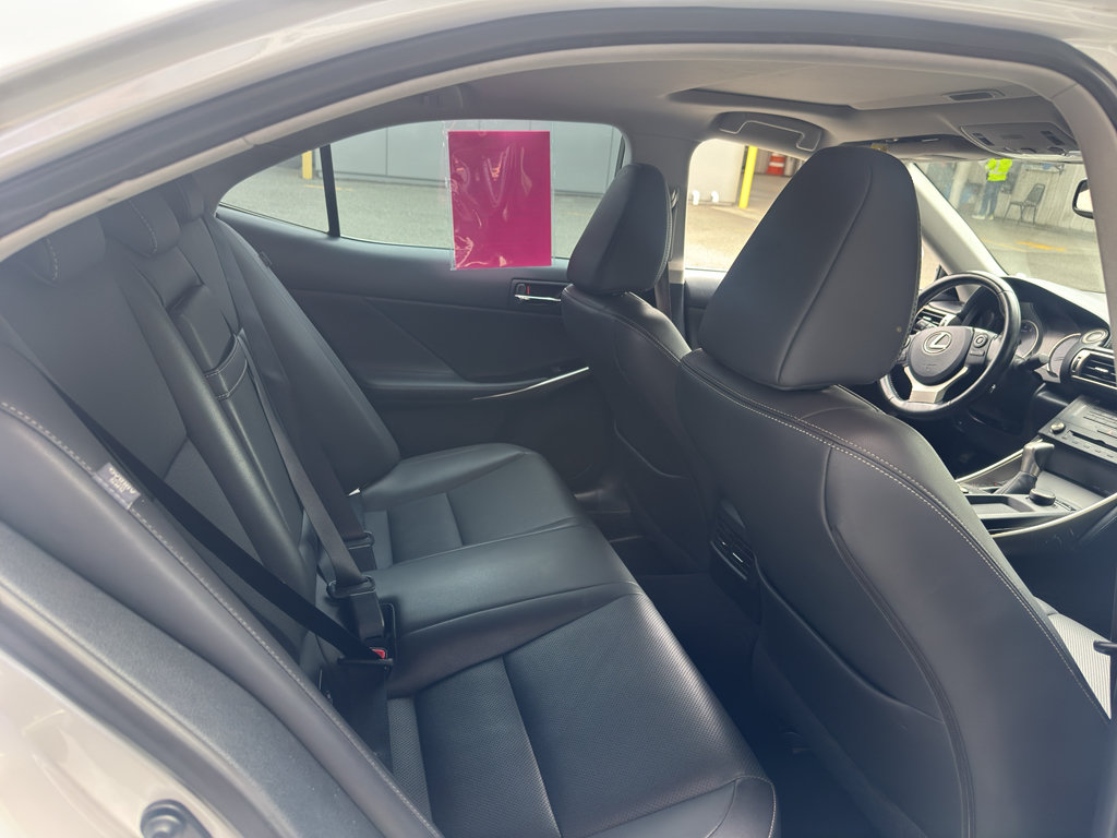 Used 2016 Lexus IS 200t RWD image 13