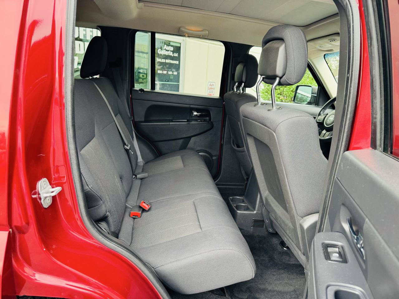 Used 2012 Jeep Liberty Sport w/ Popular Equipment Group AWD/4WD image 22
