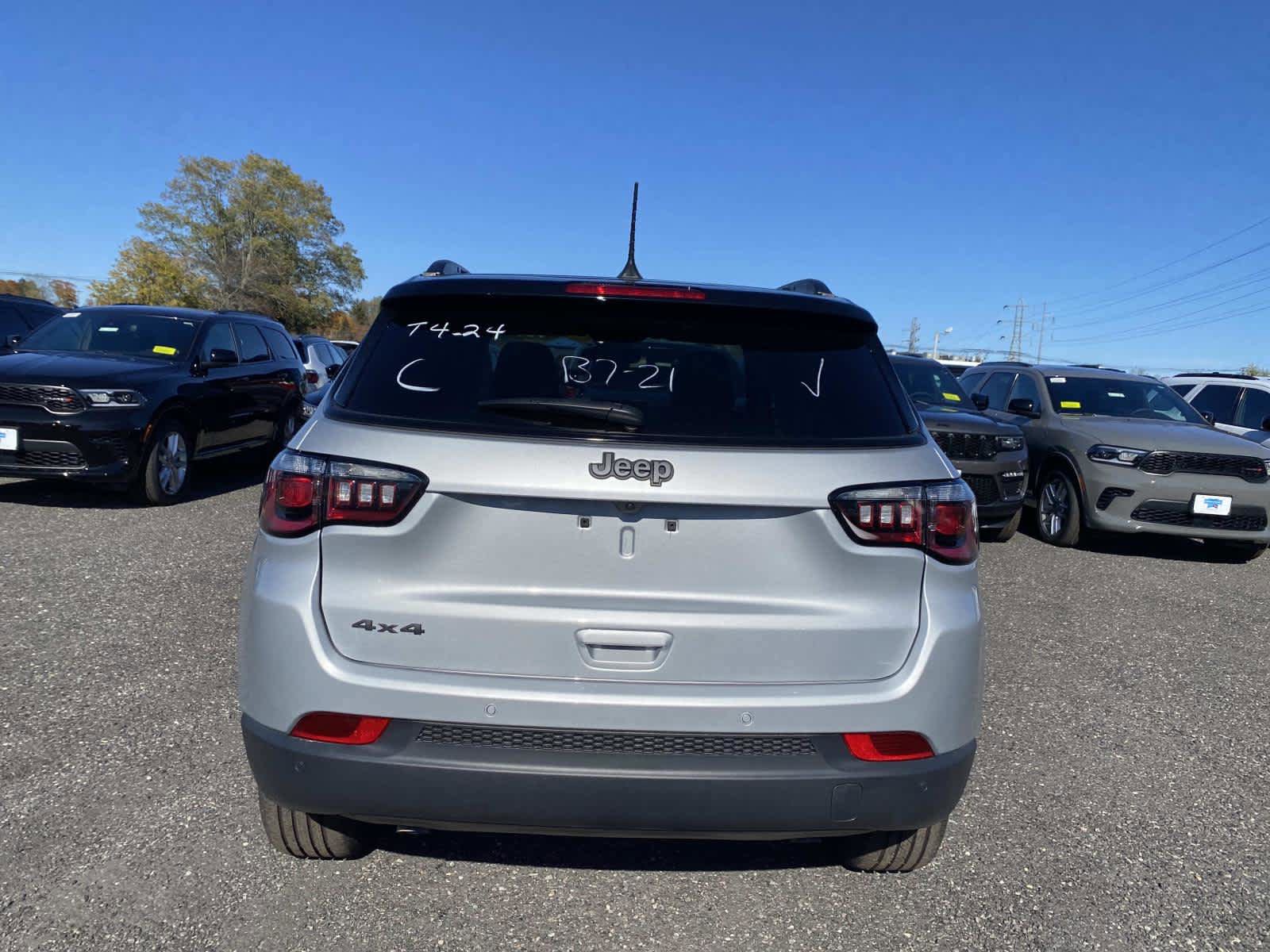 New 2026 Jeep Compass Limited image 4