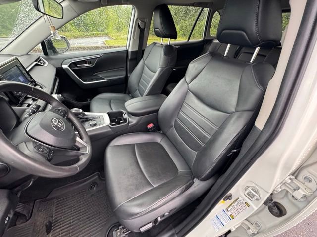 Used 2022 Toyota RAV4 XLE Premium AWD/4WD image 12