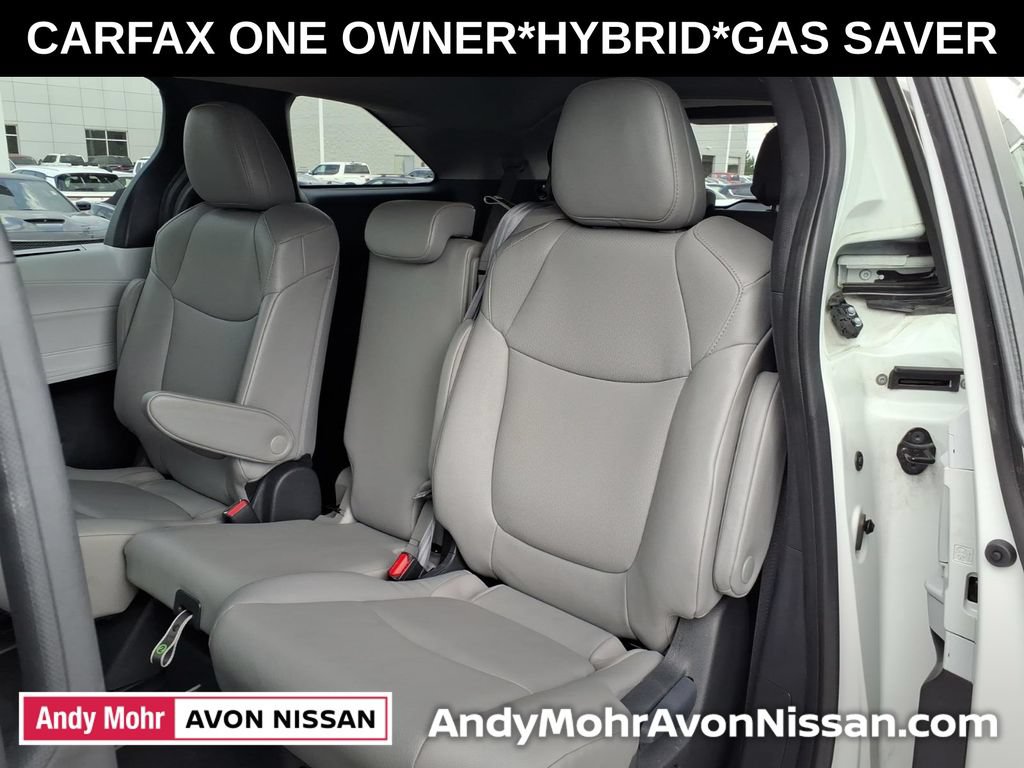 Used 2025 Toyota Sienna XLE FWD image 31