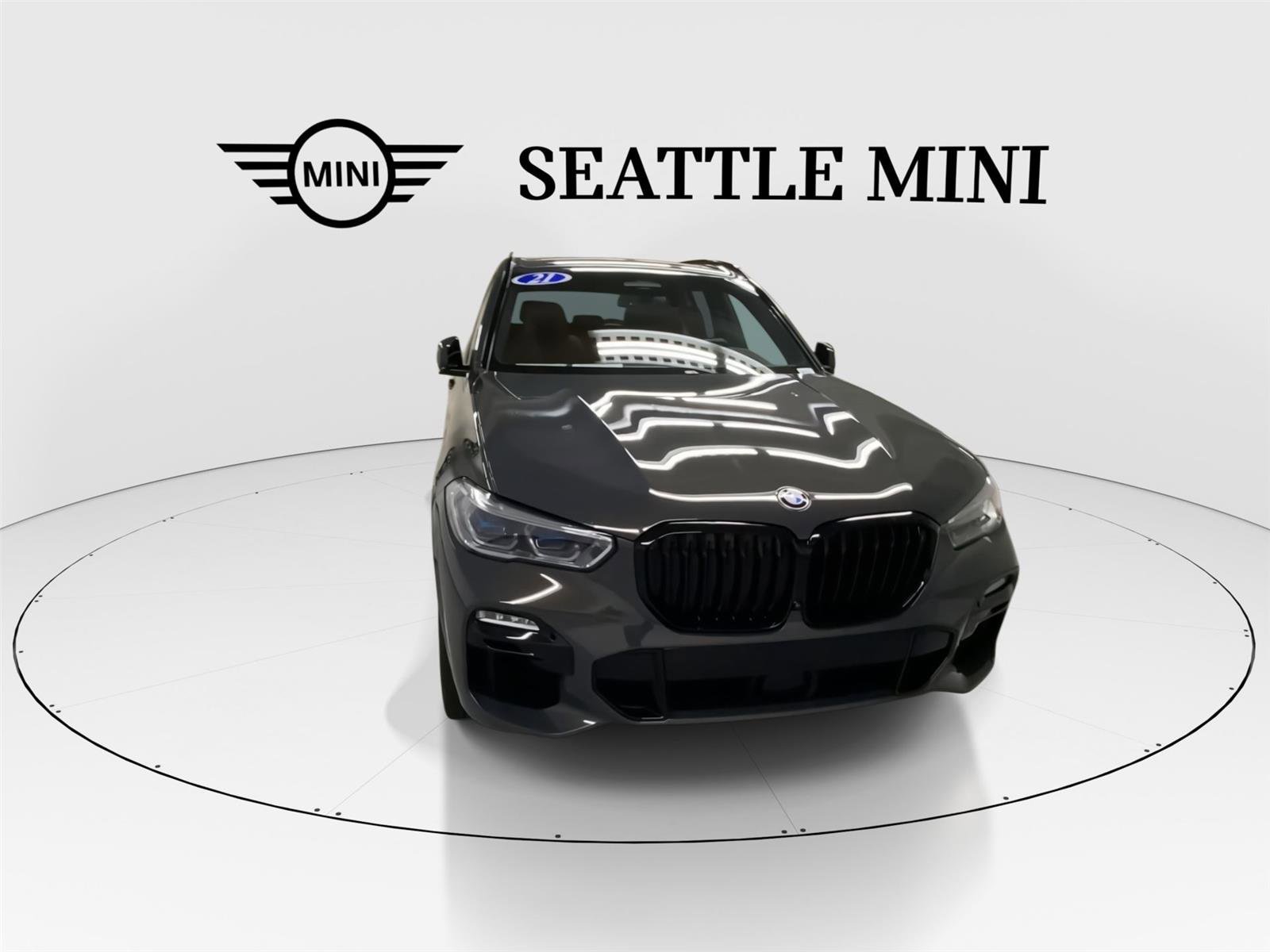 Used 2021 BMW X5 M50i w/ Executive Package image 3