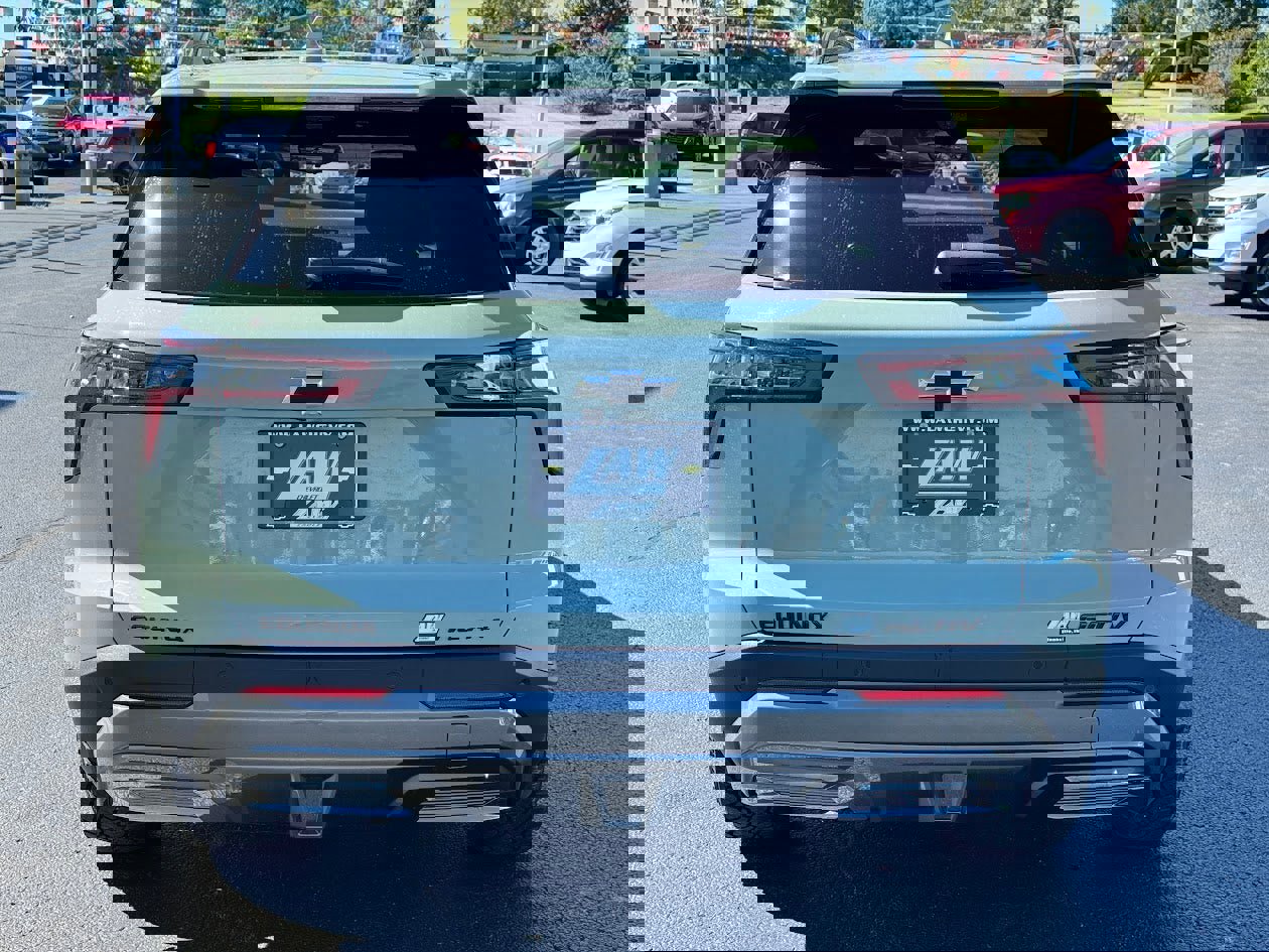 New 2026 Chevrolet Equinox ACTIV w/ Safety and Technology Package image 6