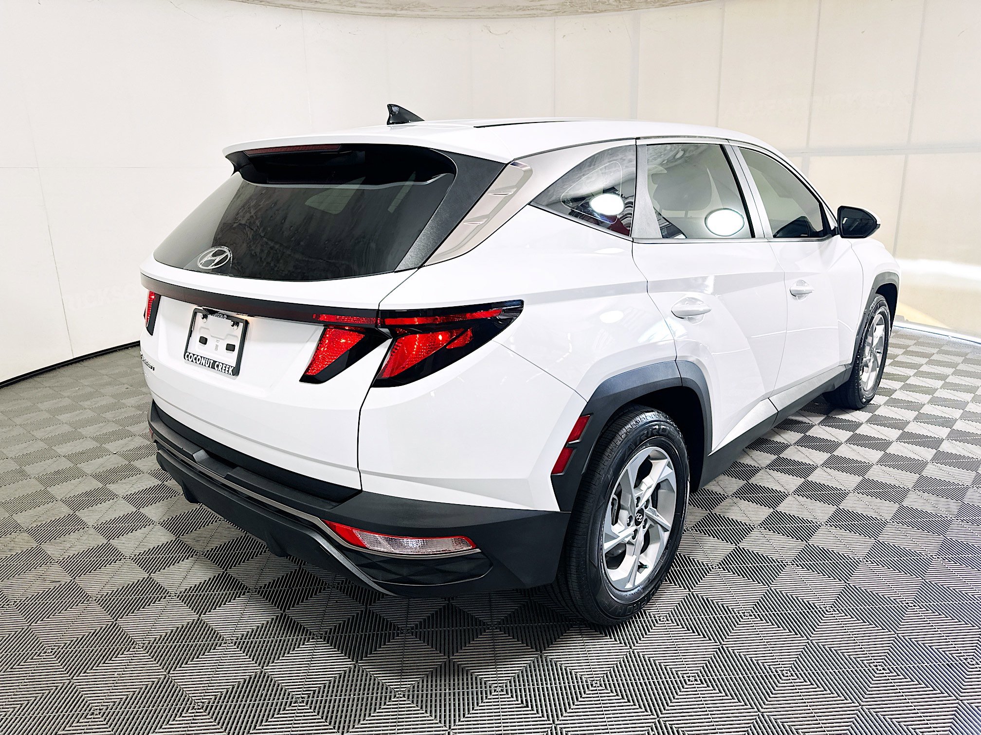 Used 2022 Hyundai Tucson SE FWD image 3