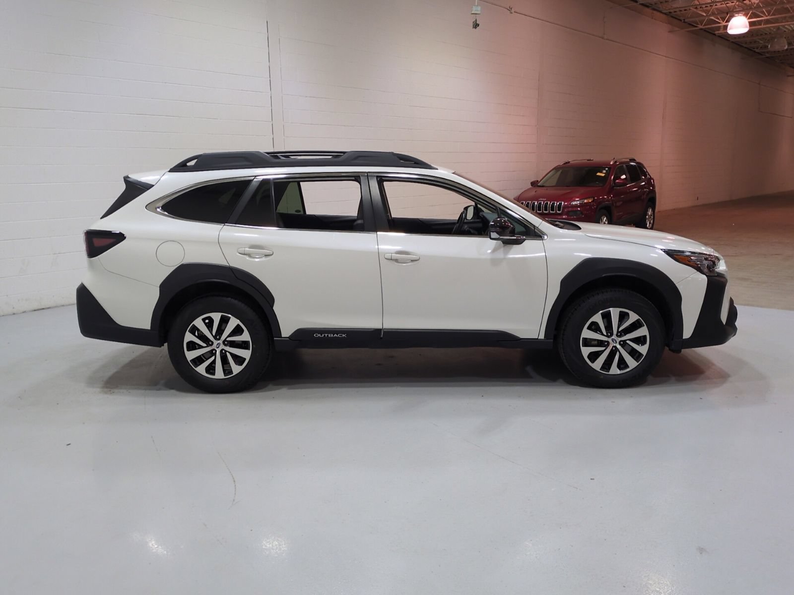 Certified 2024 Subaru Outback Premium AWD/4WD image 2